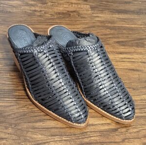 Sundance Catalog By Vera Cruz Black “Bella Notte Mules” Size 37